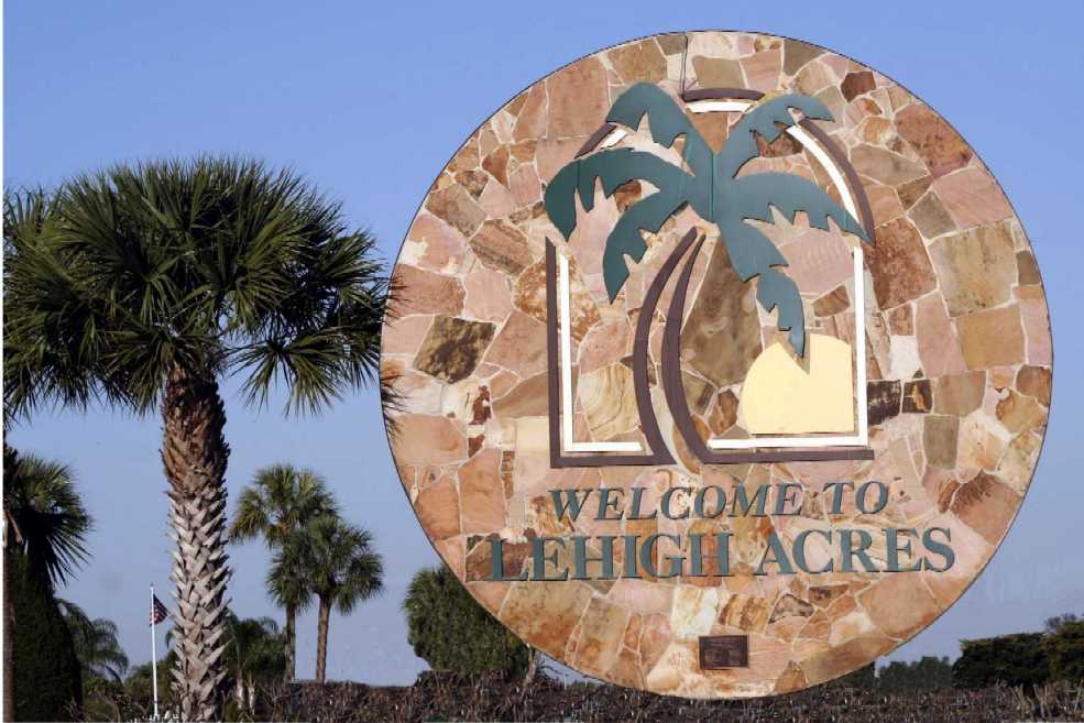 Welcome to Lehigh Acres sign