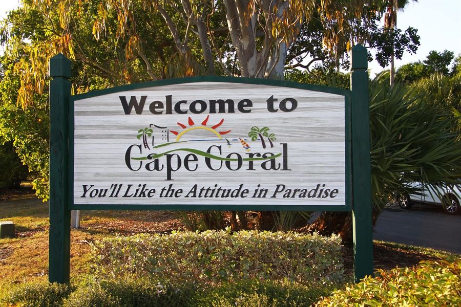 Image Welcome to Cape Coral sign